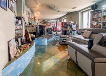 Primo piano: Soggiorno - Casa semi indipendente Via Arcangelo Corelli
 
31, Milano - foto 5