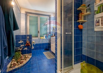 Primo piano: Bagno - Casa semi indipendente Via Arcangelo Corelli
 
31, Milano - foto 11