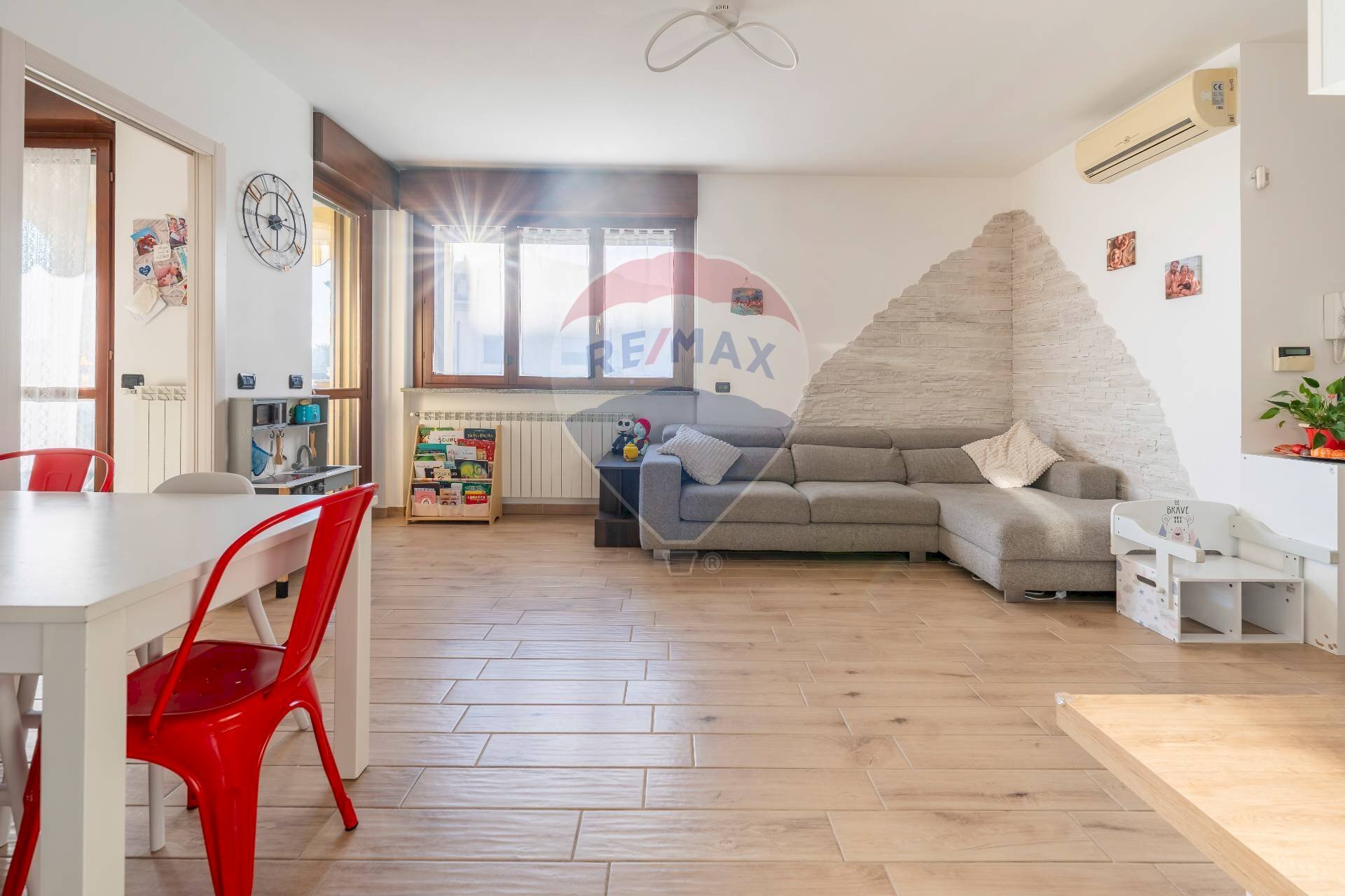 Sala da pranzo - Trilocale via Casorezzo
 
54, Parabiago - foto 1