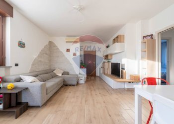 Sala da pranzo - Trilocale via Casorezzo
 
54, Parabiago - foto 9