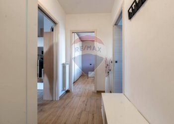 Hall / corridoio - Trilocale via Casorezzo
 
54, Parabiago - foto 26