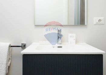 Bagno - Bilocale Via Giannone
 
6, Milano - foto 11