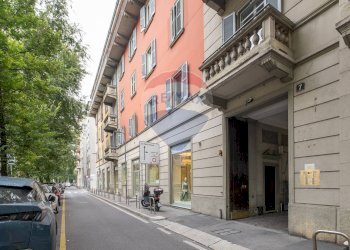 Edificio all\'aperto - Trilocale Viale Beatrice D'este
 
7, Milano - foto 1