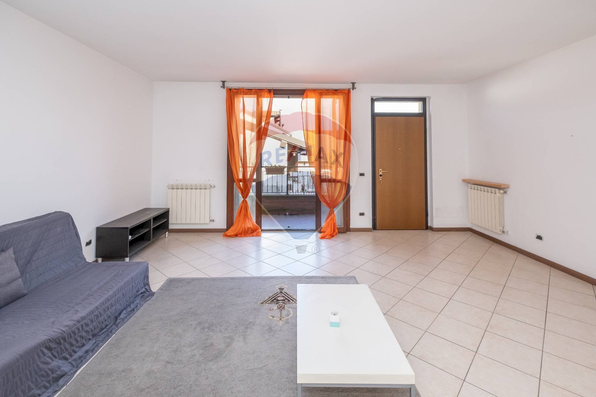 Soggiorno - Three-room apartment CASCINA VALDARENNE
 
10, Vanzago - photo 2