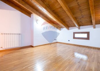 Stanza vuota - Trilocale CASCINA VALDARENNE
 
10, Vanzago - foto 23