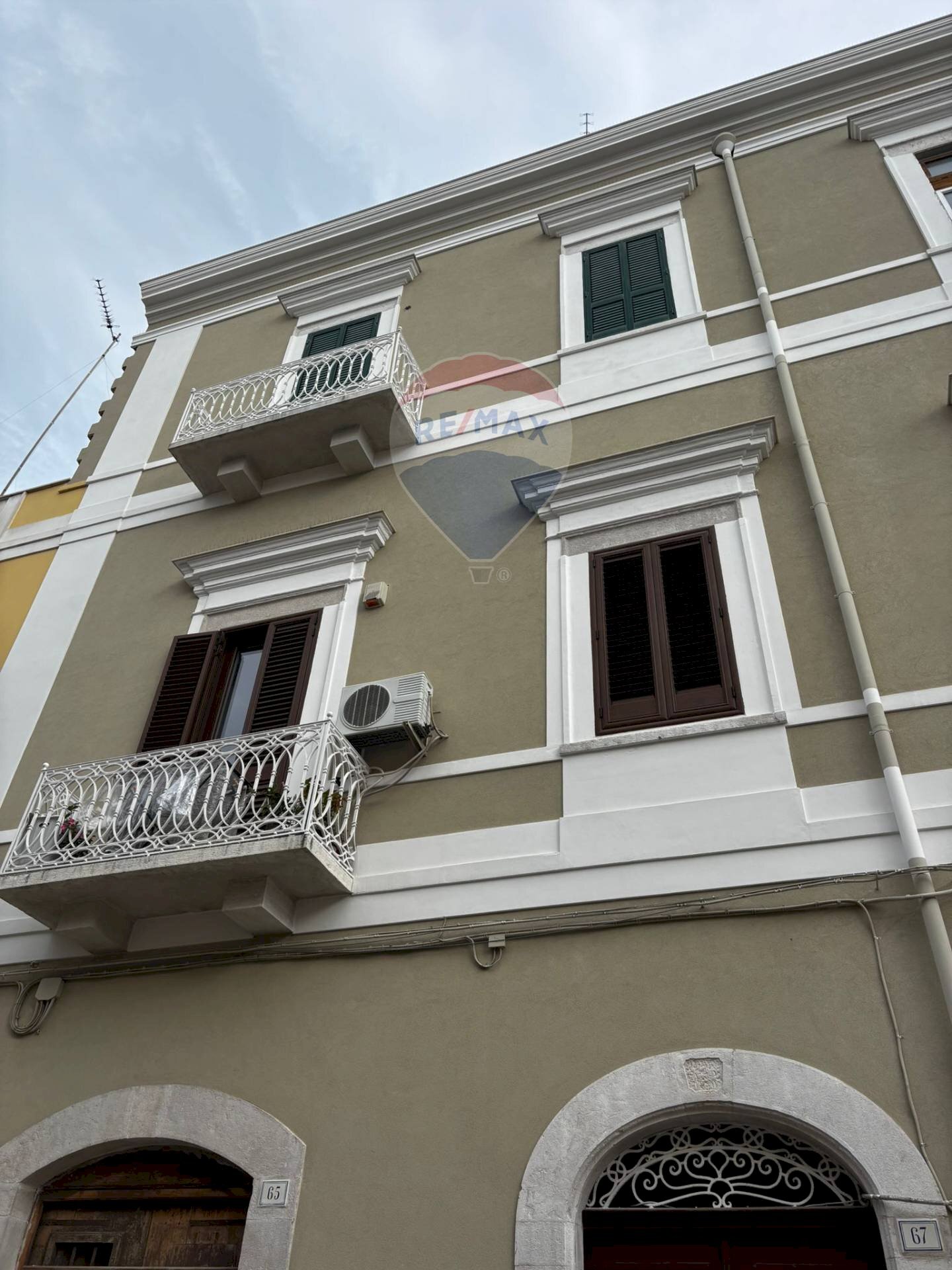 Edificio all\'aperto - Monolocale Via Simone De Brado
 
67, Trani - foto 3