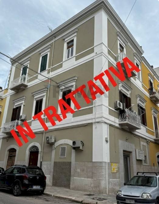 Edificio all\'aperto - Monolocale Via Simone De Brado
 
67, Trani - foto 1