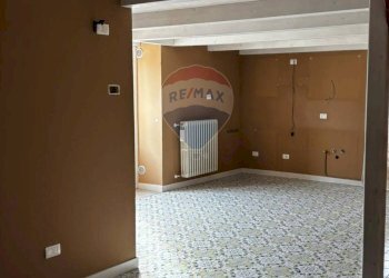 Stanza vuota - Monolocale Via Simone De Brado
 
67, Trani - foto 8