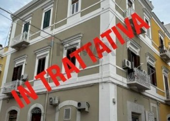 Edificio all\'aperto - Monolocale Via Simone De Brado
 
67, Trani - foto 1