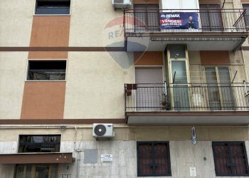 Edificio all\'aperto - Trilocale Piazzetta Matteo Renato Imbriani
 
3, Trani - foto 2