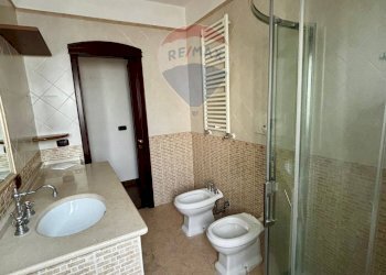 Bagno - Trilocale Piazzetta Matteo Renato Imbriani
 
3, Trani - foto 21
