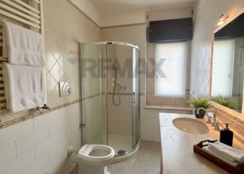 Bagno - Trilocale Piazzetta Matteo Renato Imbriani
 
3, Trani - foto 24