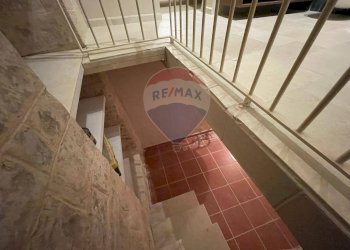 Scale - Bilocale Via Cambio
 
62, Trani - foto 27