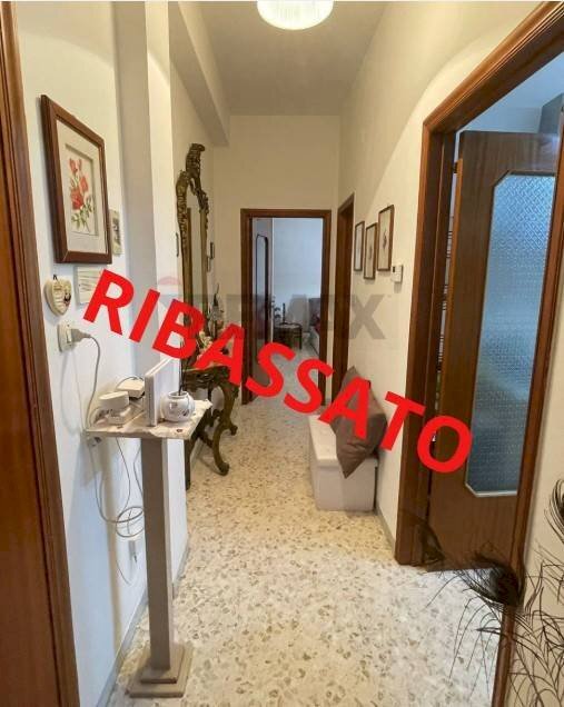 Hall / corridoio - Trilocale Via Generale Badoglio
 
65, Trani - foto 1