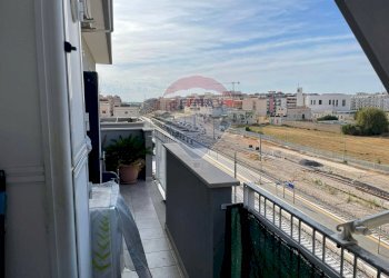 Balcone - Trilocale Via Generale Badoglio
 
65, Trani - foto 16