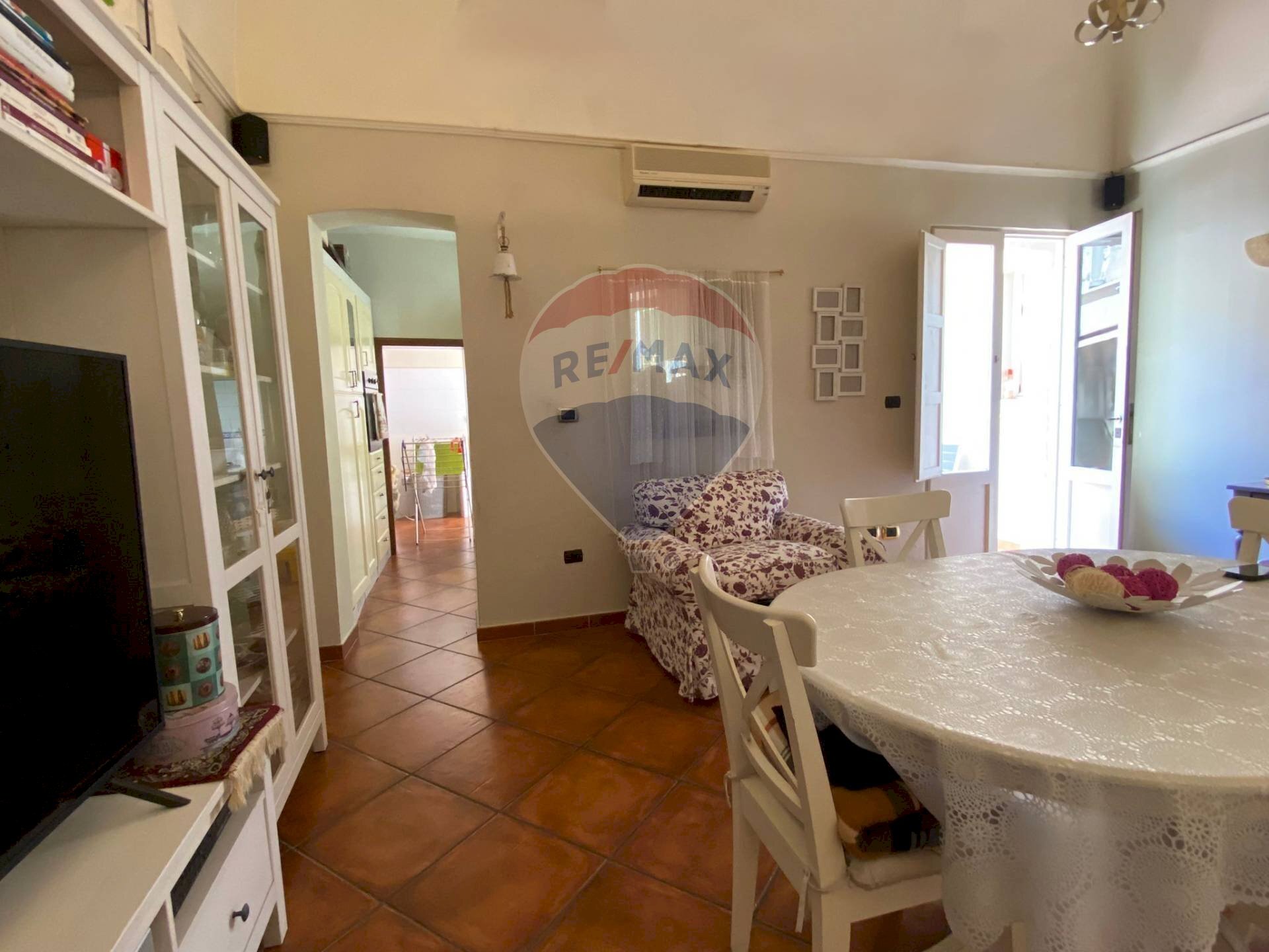 Sala da pranzo - Trilocale Via Mario Pagano
 
83, Trani - foto 2