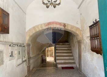 Scale - Trilocale Via Mario Pagano
 
83, Trani - foto 4