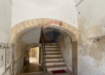 Scale - Trilocale Via Mario Pagano
 
83, Trani - foto 5