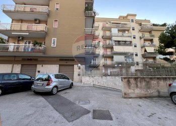 Edificio all\'aperto - Trilocale Via Antonio Gramsci
 
113, Trani - foto 2