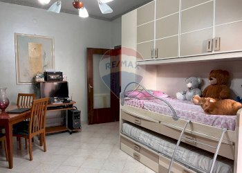 Camera / camera da letto - Trilocale Via Antonio Gramsci
 
113, Trani - foto 33