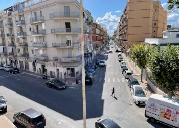 Edificio all\'aperto - Trilocale Via Papa Giovanni XXIII
 
38, Trani - foto 3