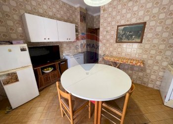 Sala da pranzo - Trilocale Via Papa Giovanni XXIII
 
38, Trani - foto 10