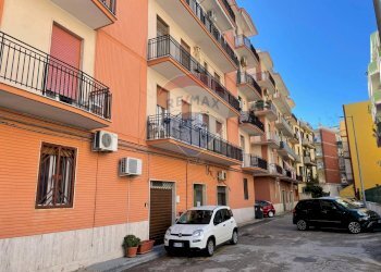 Edificio all\'aperto - Quadrilocale Via Rovereto
 
12, Trani - foto 3