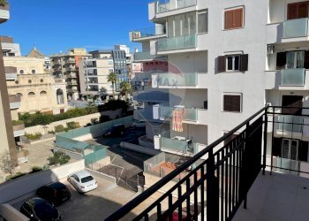 Balcone - Quadrilocale Via Rovereto
 
12, Trani - foto 18