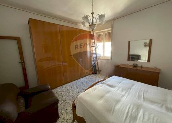 Camera / camera da letto - Quadrilocale Via Rovereto
 
12, Trani - foto 38