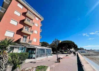 Foto 11 - Trilocale delle Nazioni
 
50, San Bartolomeo al Mare - foto 11