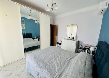 camera da letto - Trilocale Ludovico Giordano
 
6, Imperia - foto 14