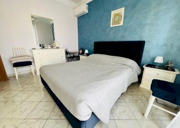 camera da letto - Trilocale Ludovico Giordano
 
6, Imperia - foto 15