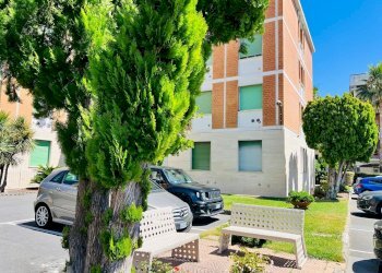 vista - Cantina / Solaio via Aurelia
82, San Bartolomeo al Mare - foto 2