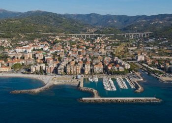 vista - Cantina / Solaio via Aurelia
82, San Bartolomeo al Mare - foto 9