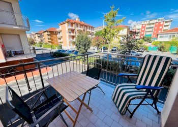 terrazzo - Trilocale degli Aranci
 
9, San Bartolomeo al Mare - foto 5