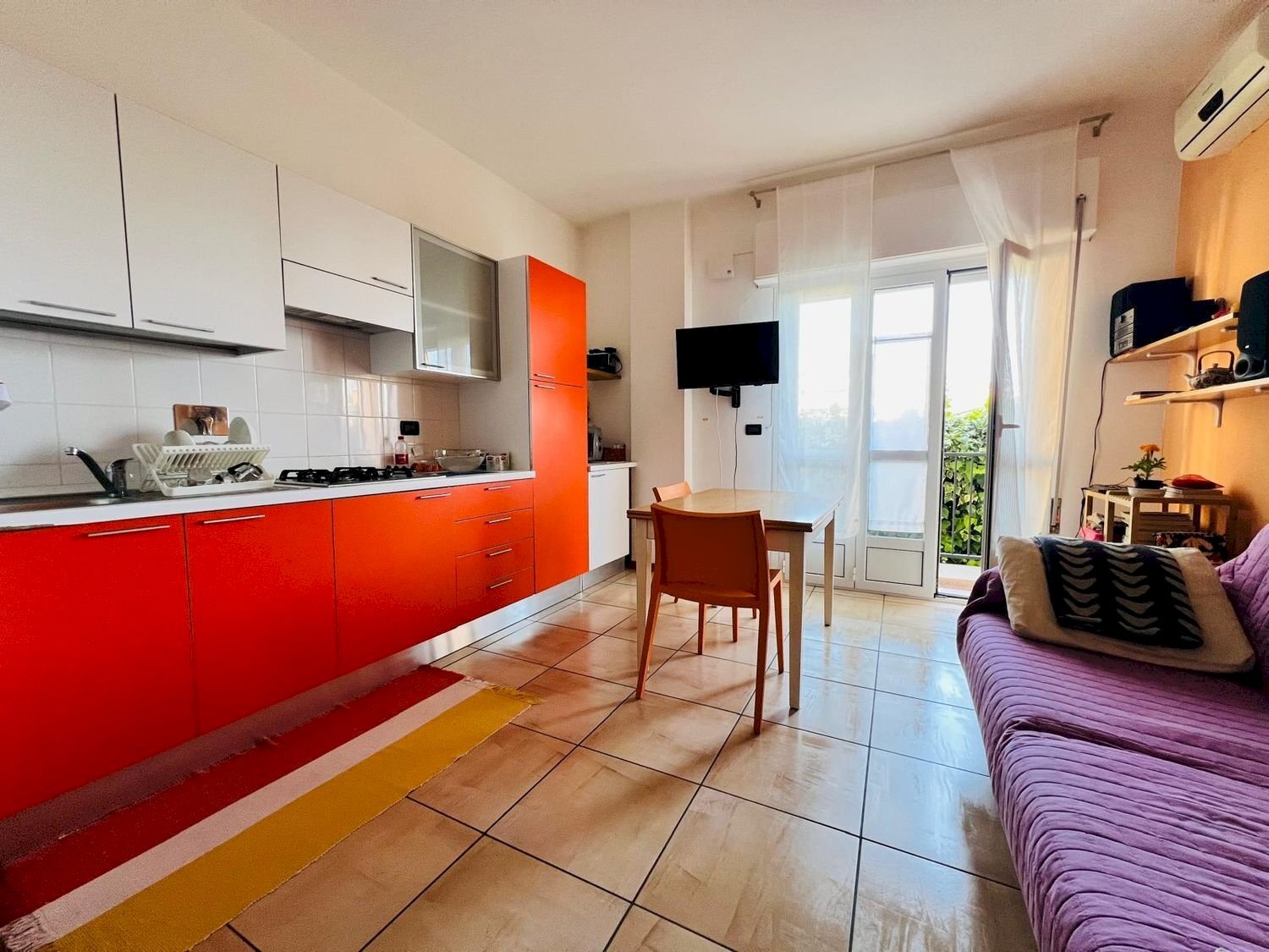 soggiorno - Bilocale Cristoforo Colombo
 
60, San Bartolomeo al Mare - foto 3