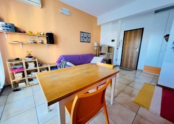 soggiorno - Bilocale Cristoforo Colombo
 
60, San Bartolomeo al Mare - foto 6