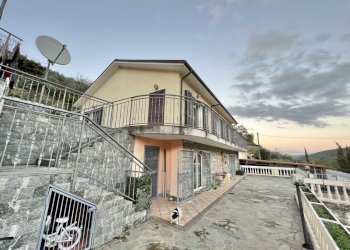 facciata - Villa Villaggio Borgonuovo
 
3, Stellanello - foto 1