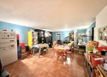 soggiorno - Villa Villaggio Borgonuovo
 
3, Stellanello - foto 8