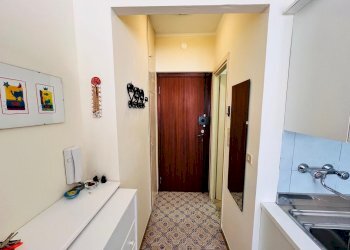 corridoio - One-room apartment Aurelia
 
84, San Bartolomeo al Mare - photo 11