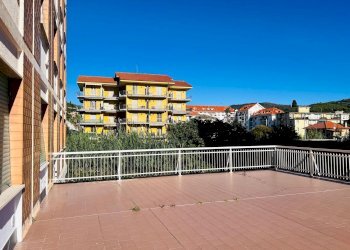 terrazzo - One-room apartment Aurelia
 
84, San Bartolomeo al Mare - photo 20