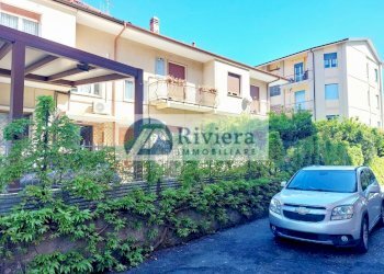 facciata - Bilocale Roma
 
89, San Bartolomeo al Mare - foto 2