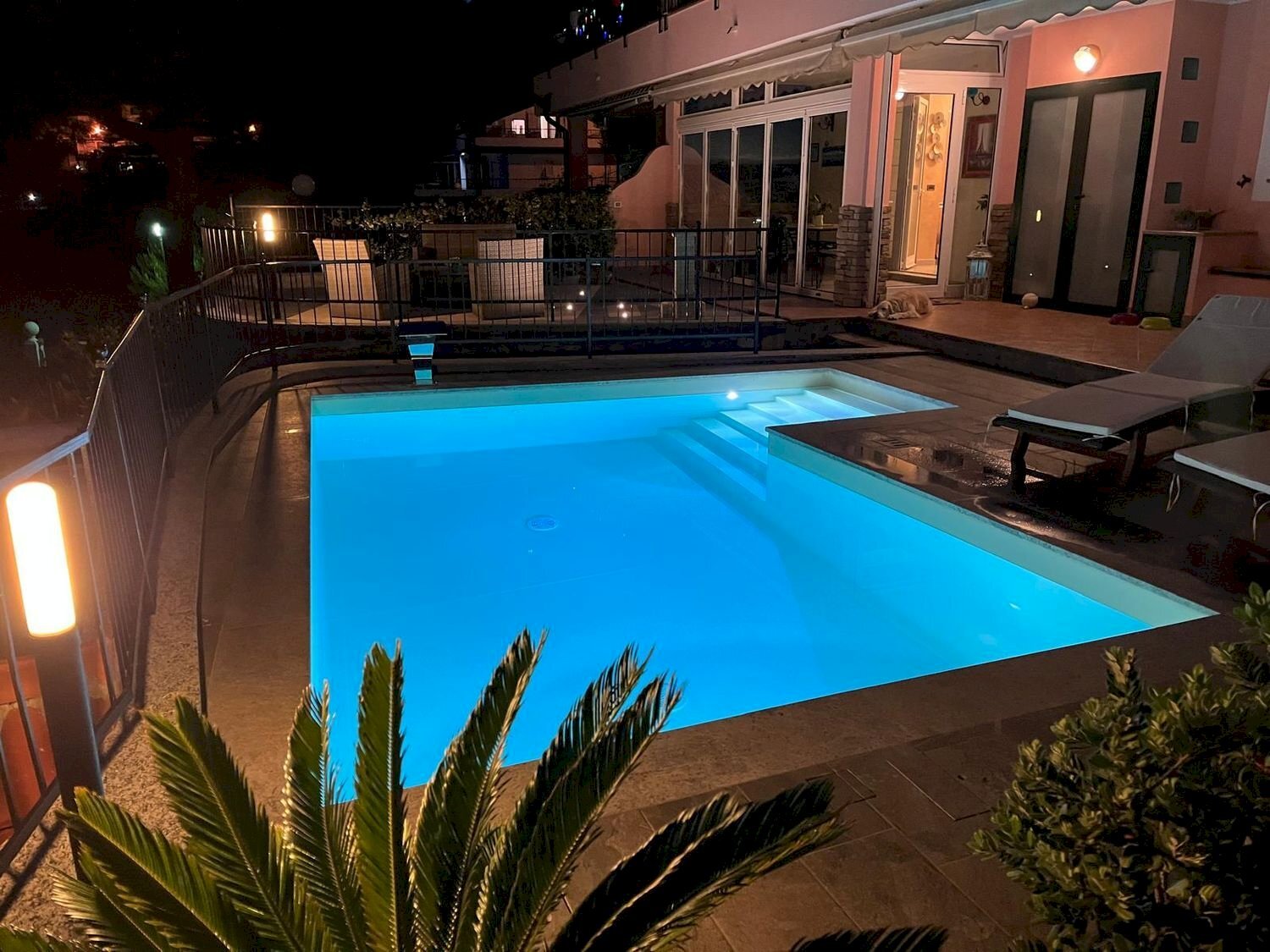 piscina - Trilocale Soprana
 
2A, Andora - foto 1