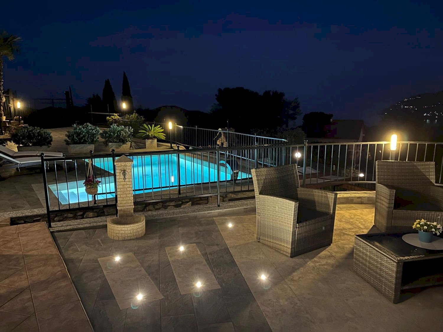 piscina - Trilocale Soprana
 
2A, Andora - foto 2