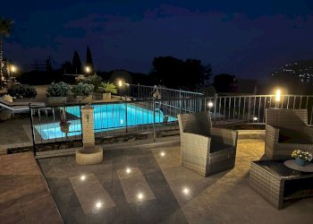 piscina - Trilocale Soprana
 
2A, Andora - foto 2