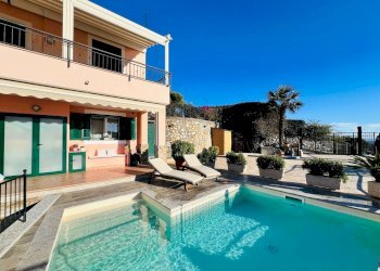 piscina - Trilocale Soprana
 
2A, Andora - foto 21