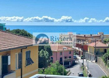 Foto 1 - Trilocale via Solitario delle Alpi
 
13, Cervo - foto 1