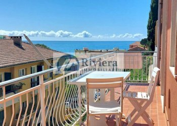 Foto 2 - Trilocale via Solitario delle Alpi
 
13, Cervo - foto 2