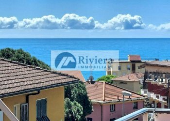 Foto 6 - Trilocale via Solitario delle Alpi
 
13, Cervo - foto 6