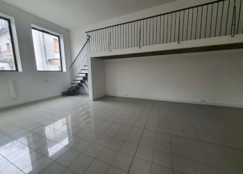 20251205_112652 - Locale Commerciale strada provinciale Strada Provinciale 415 Paullese, 19, Madignano - foto 2